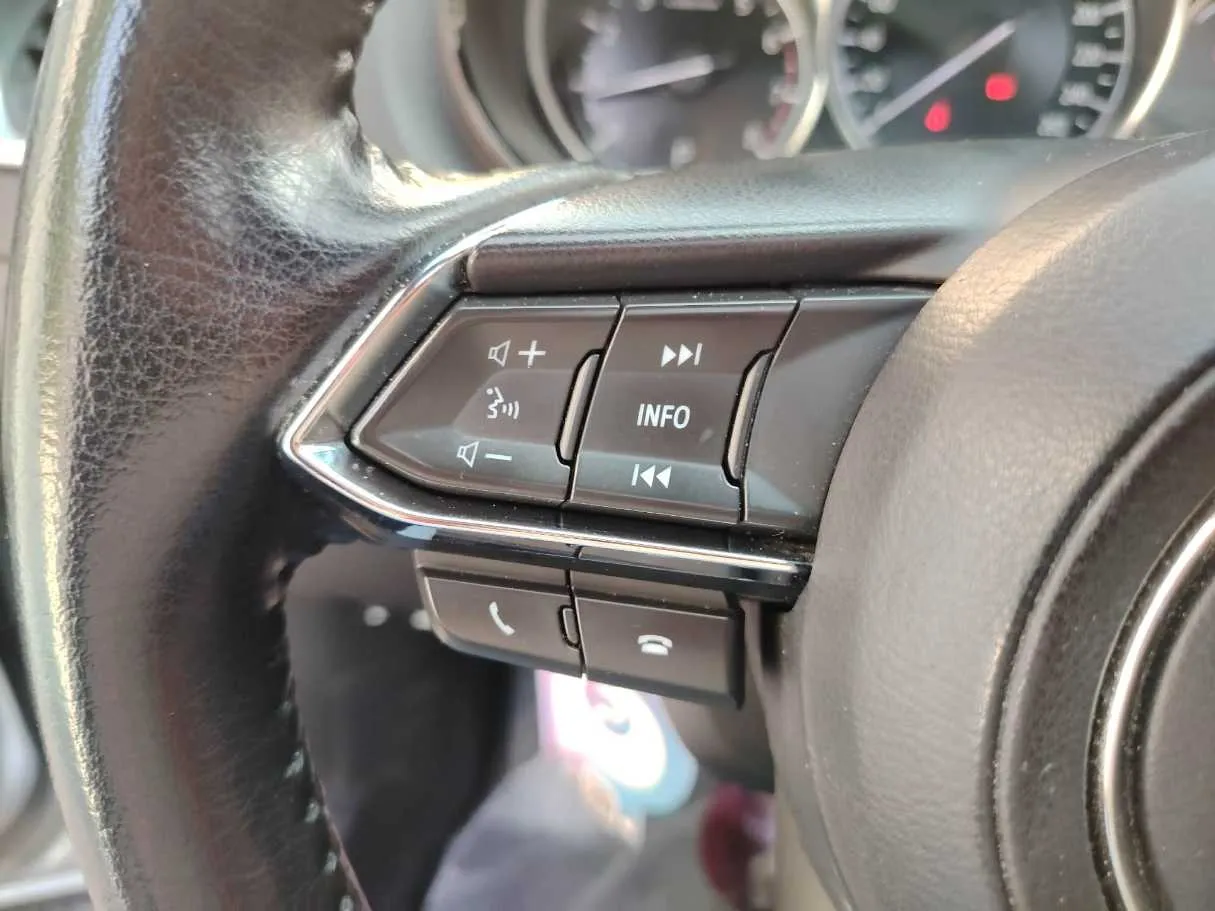 Car image 38