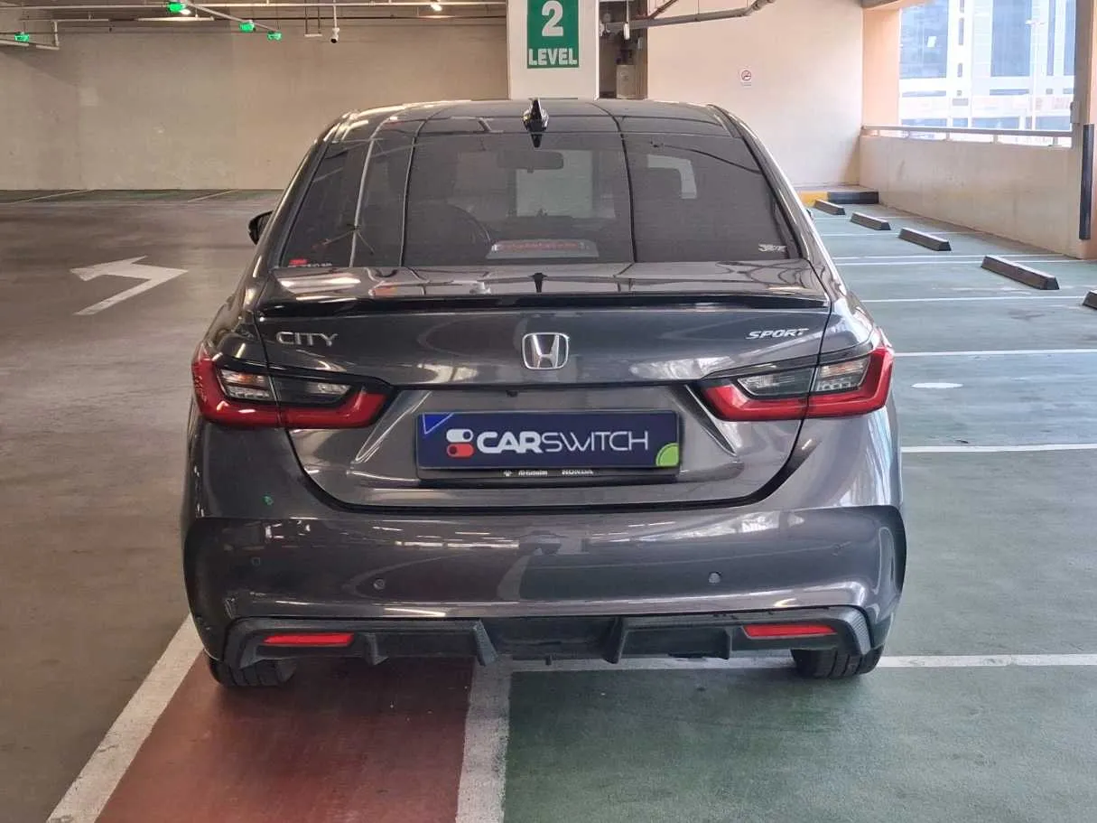 Car image 6