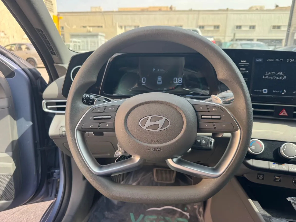 Car image 17