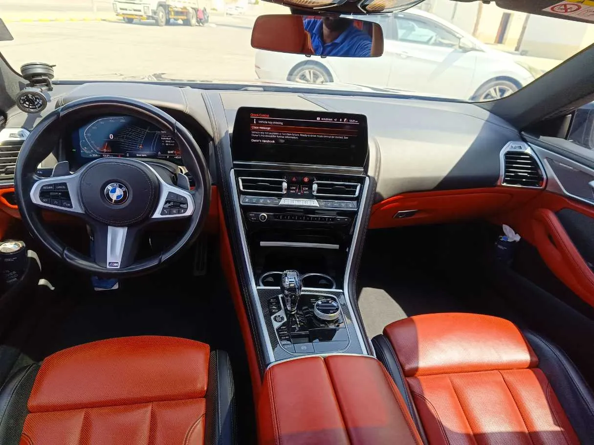 Car image 26