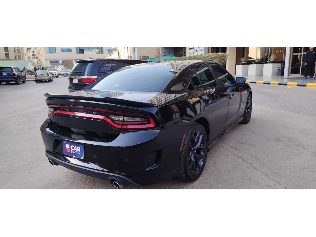 Car image 5