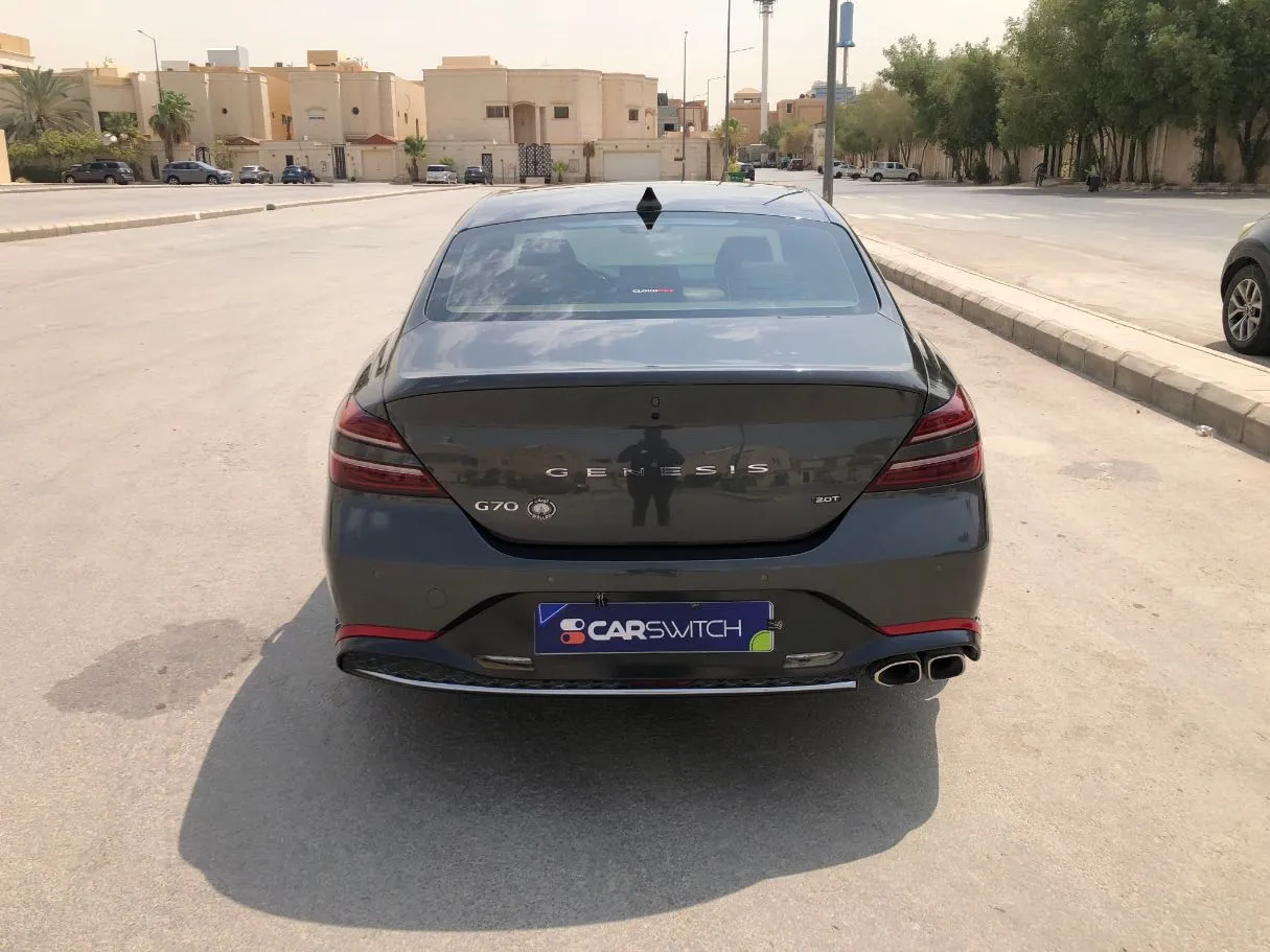 Car image 6