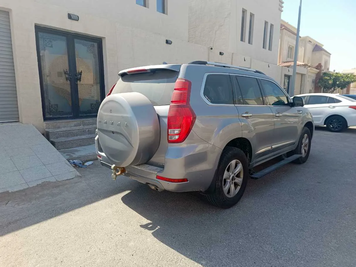 Car image 5