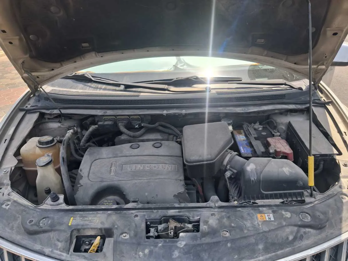 Car image 10