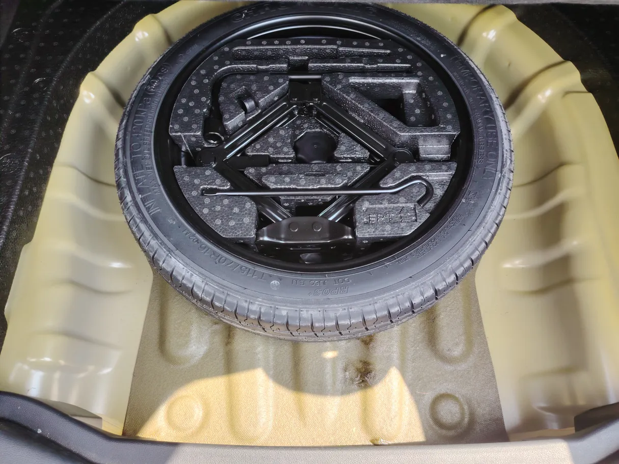 Car image 31