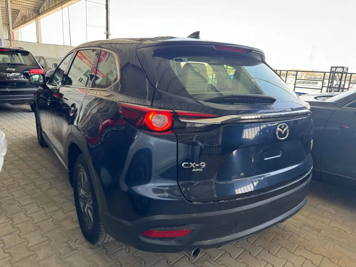 Car image 6