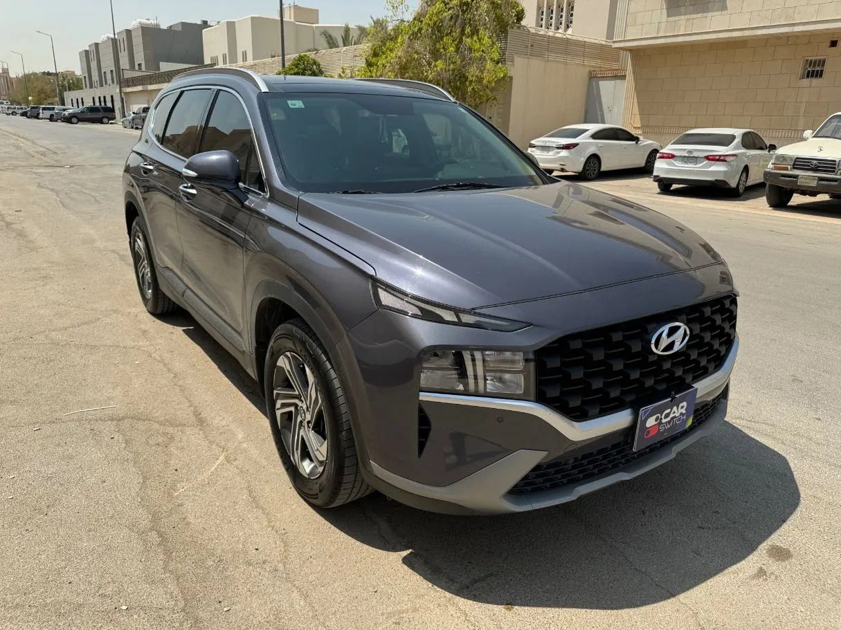 Car image 3
