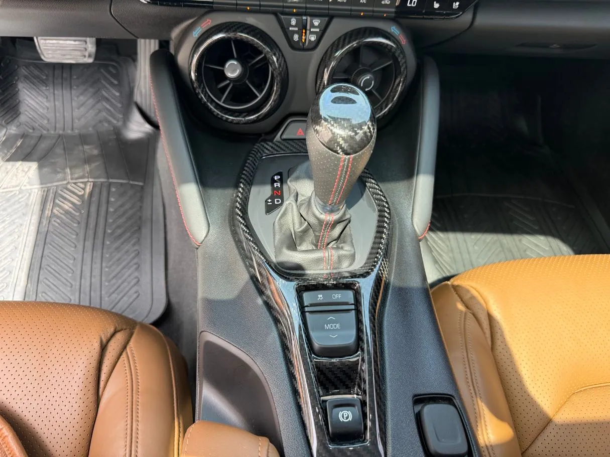 Car image 15