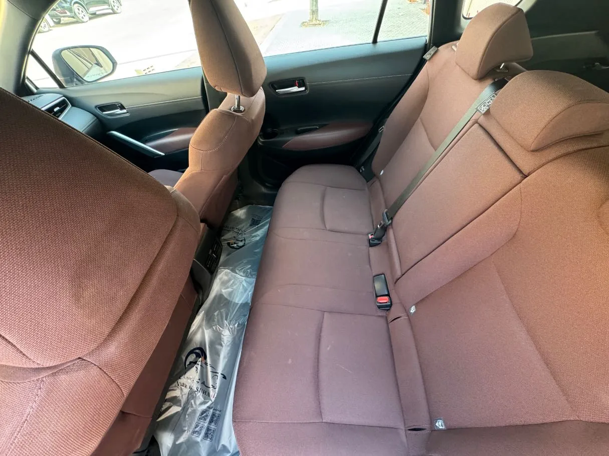 Car image 11