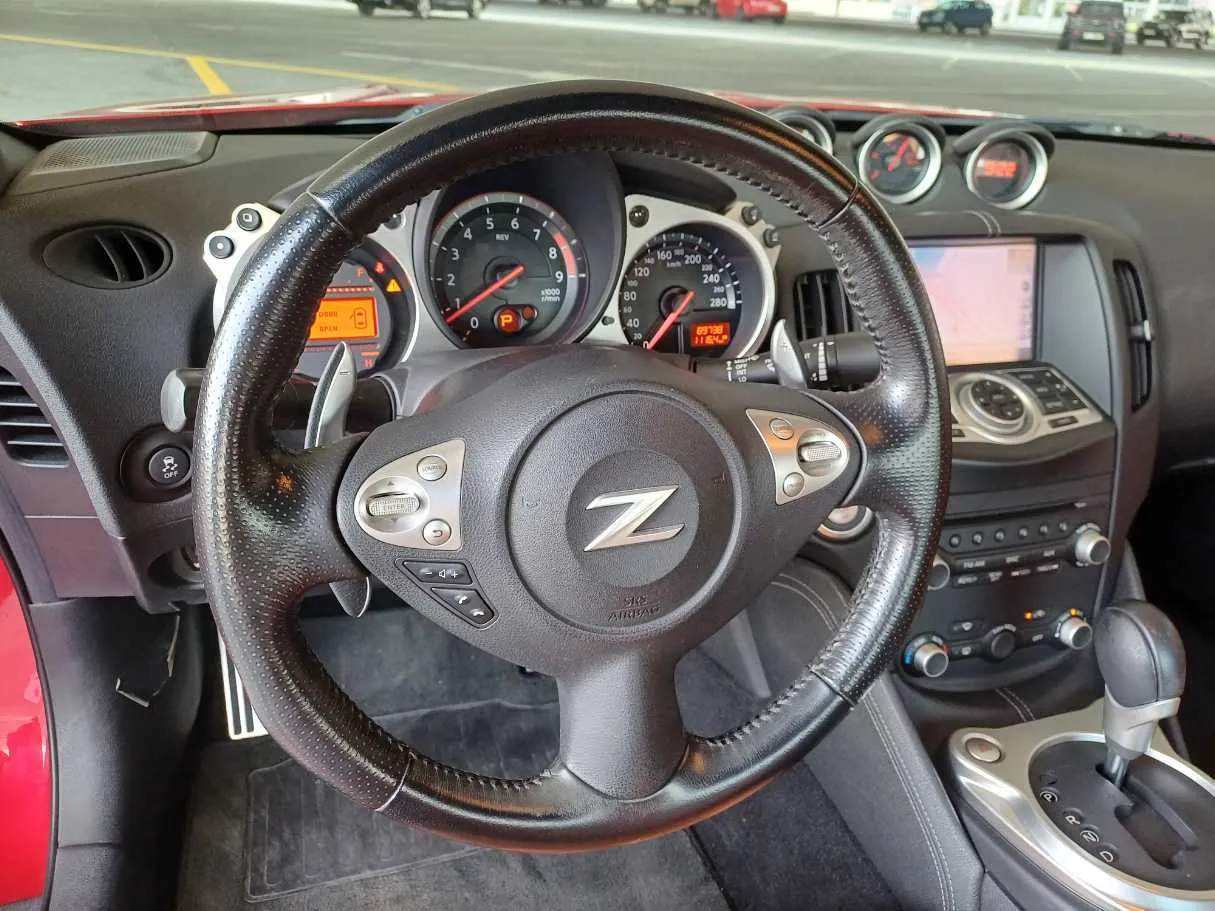 Car image 15