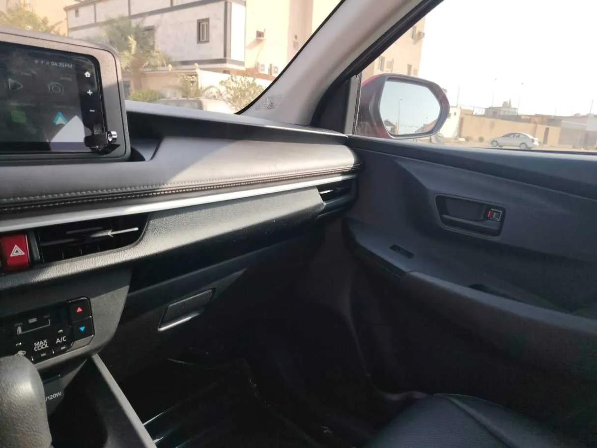 Car image 21