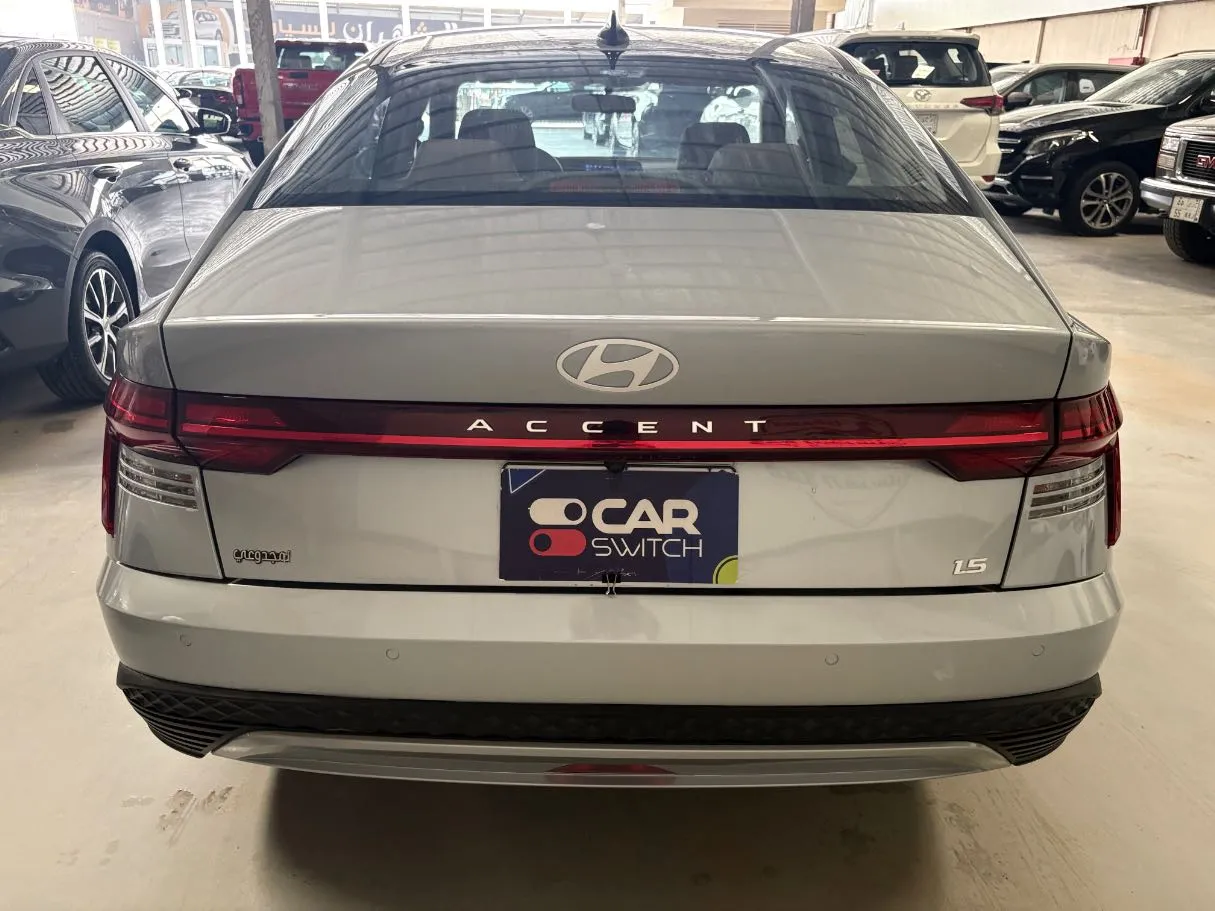 Car image 6