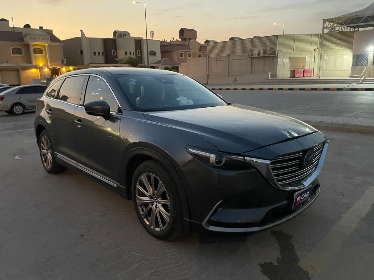 Car image 3