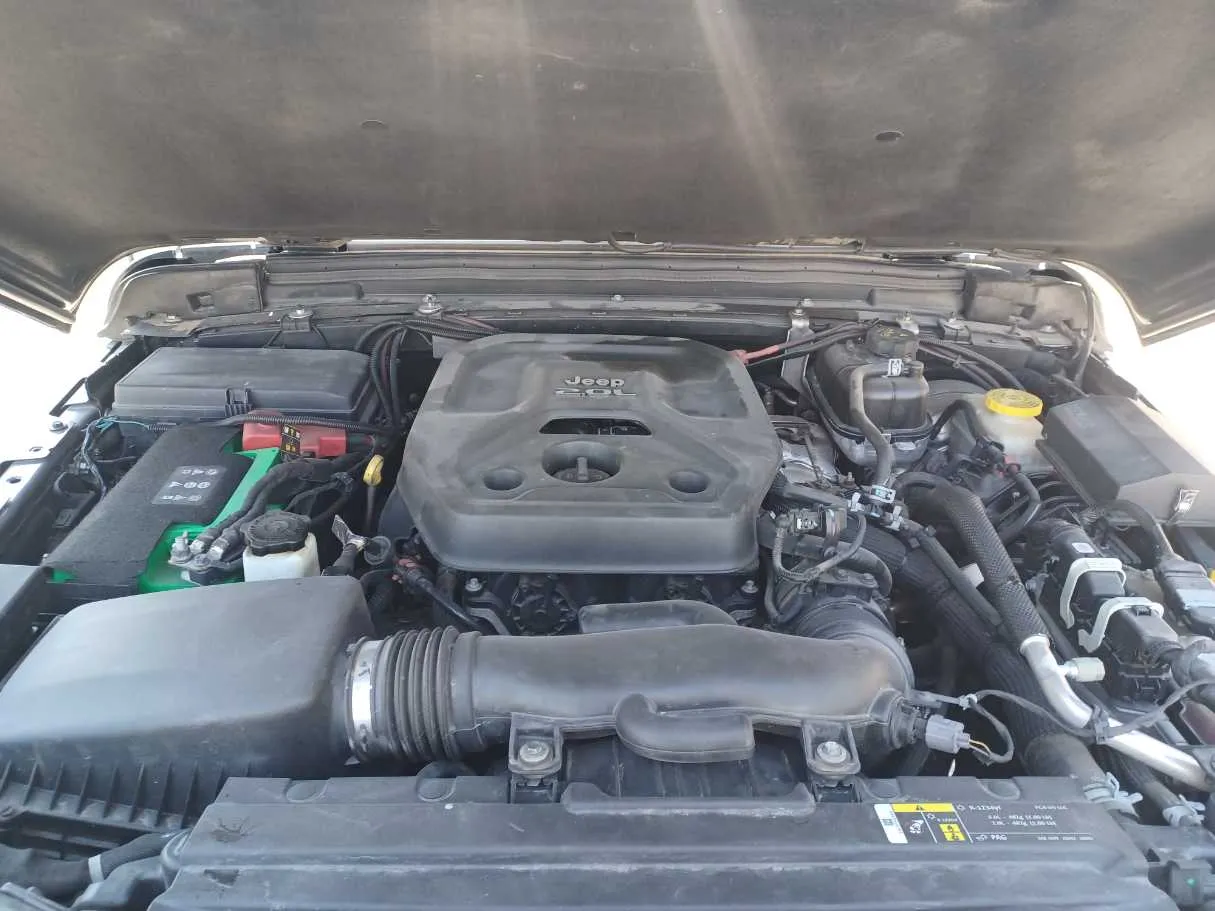 Car image 24
