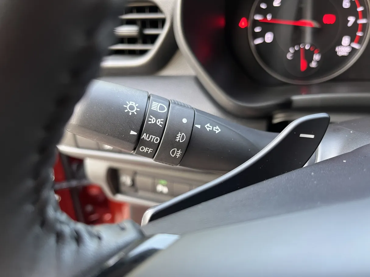 Car image 13