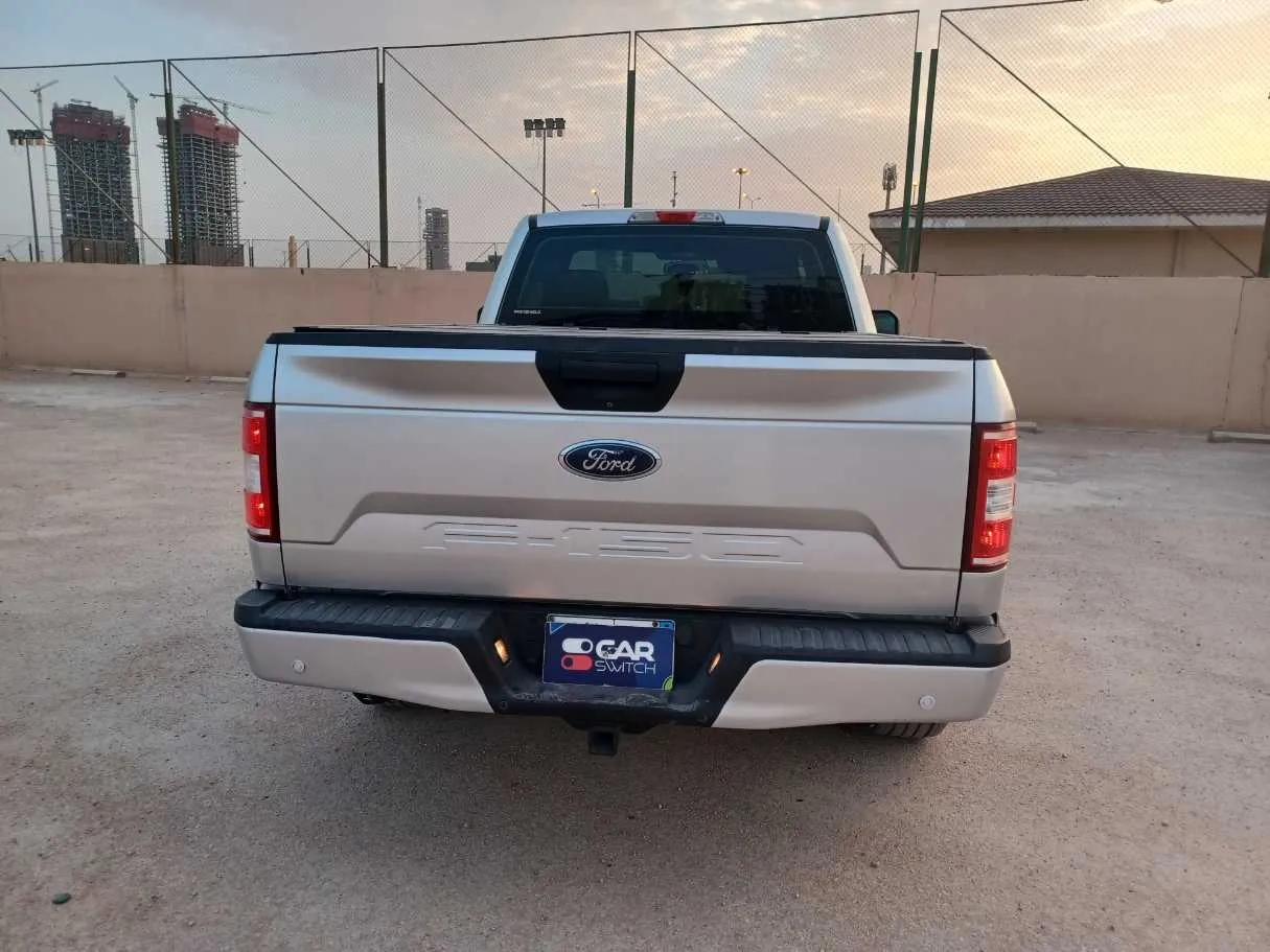 Car image 6