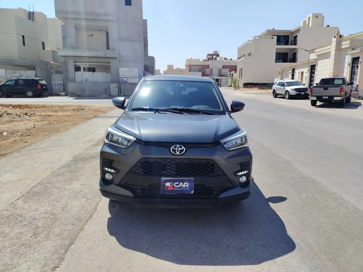 Car image 2