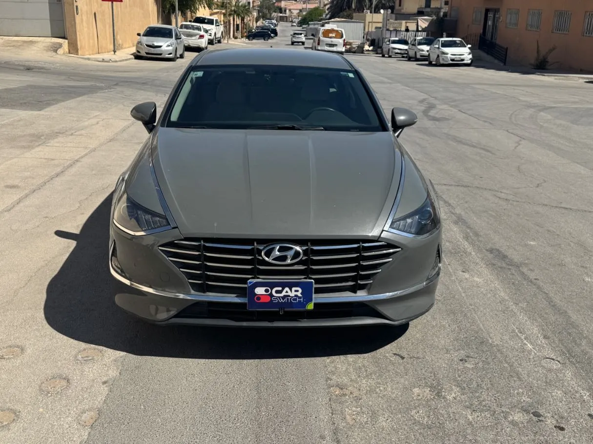 Car image 3