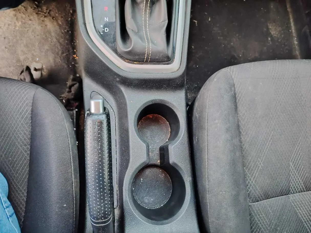 Car image 38