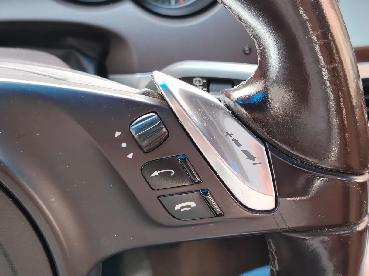 Car image 37