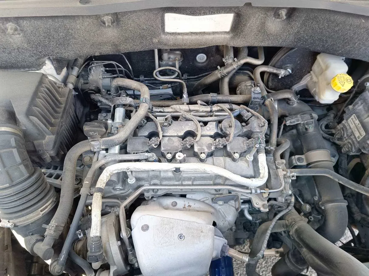 Car image 35