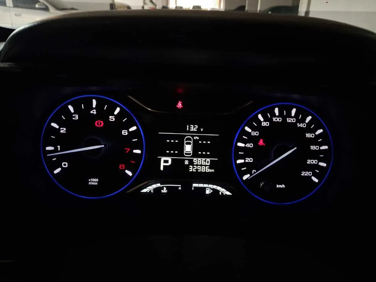 Car image 17