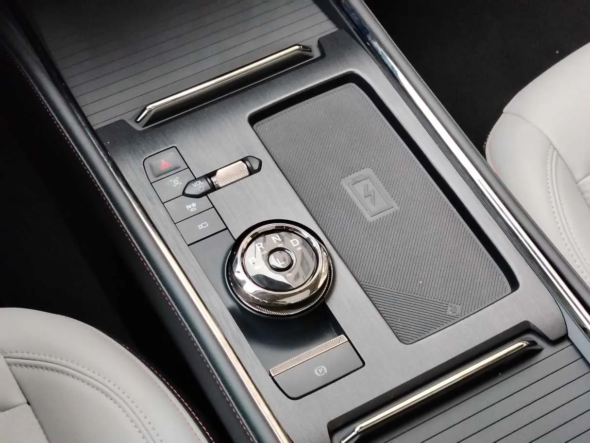 Car image 22