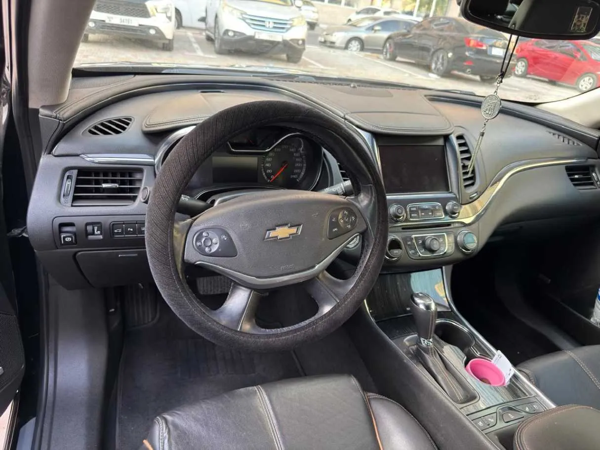 Car image 23