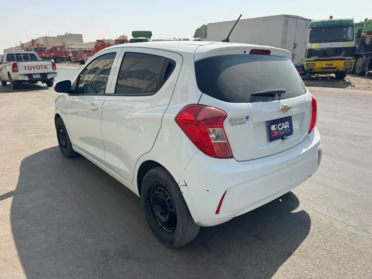 Car image 7