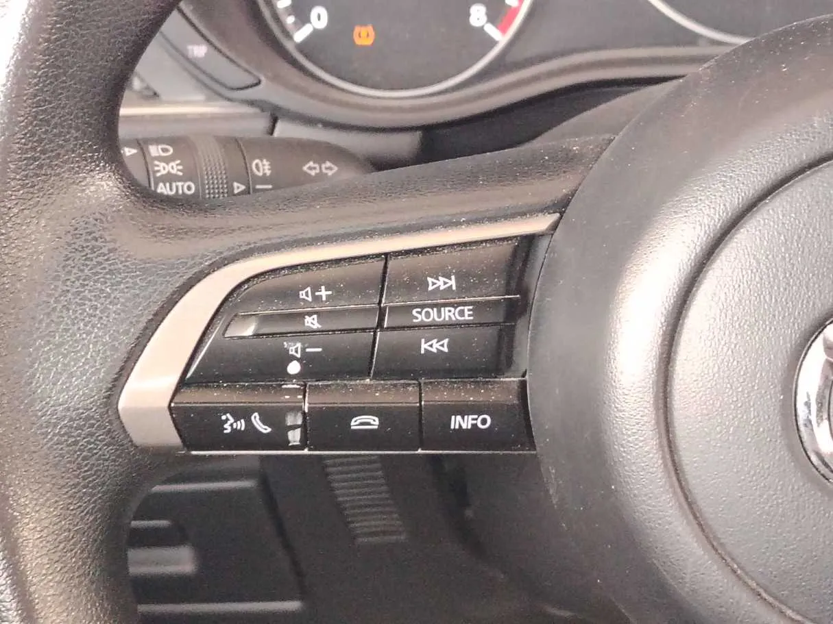 Car image 25