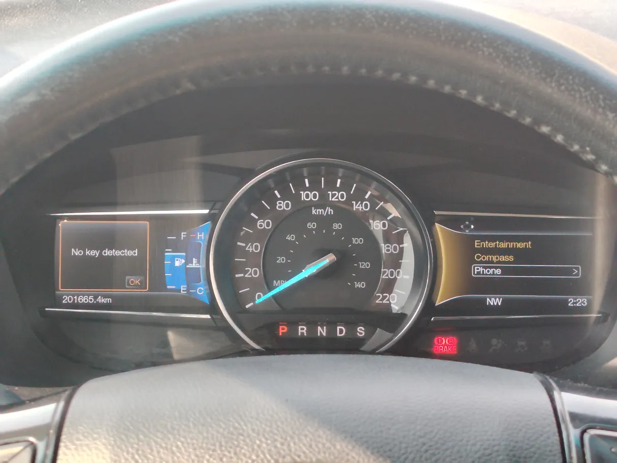 Car image 24