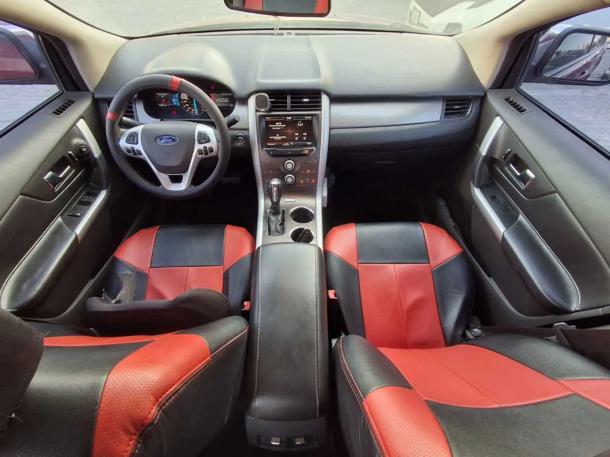 Car image 16