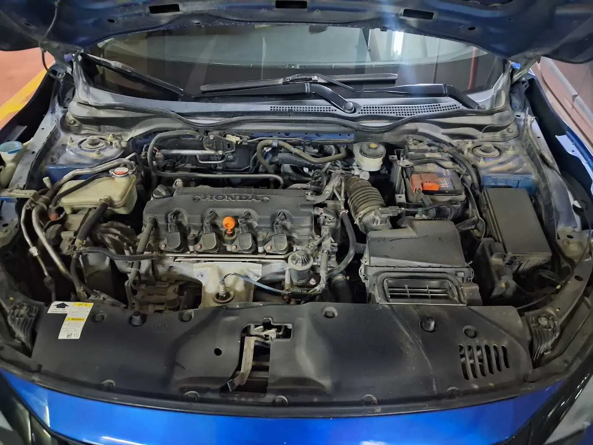 Car image 21