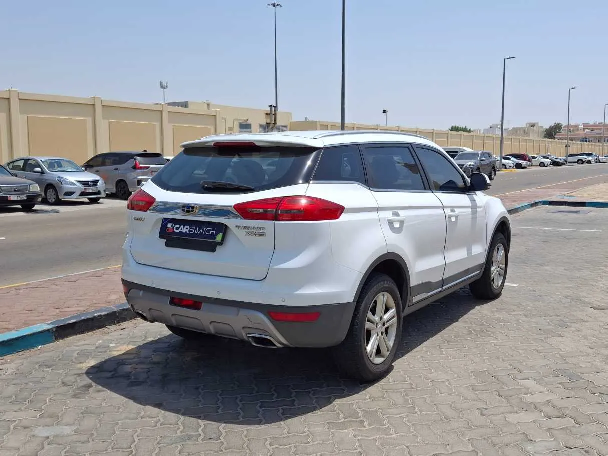 Car image 5