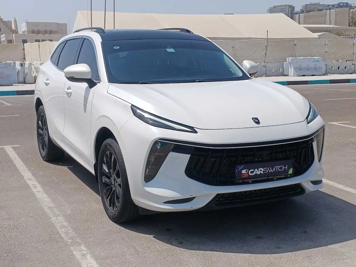 Car image 3