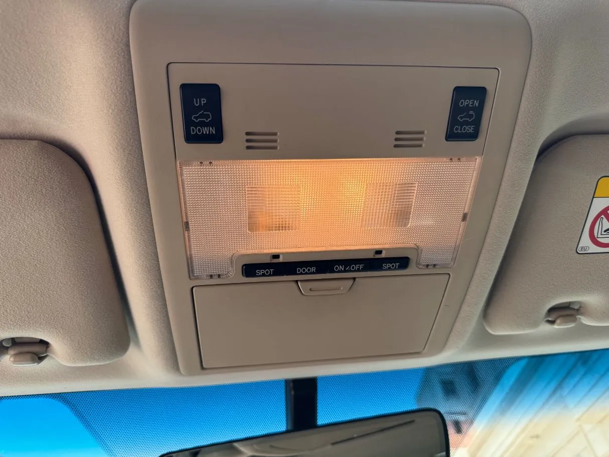 Car image 27