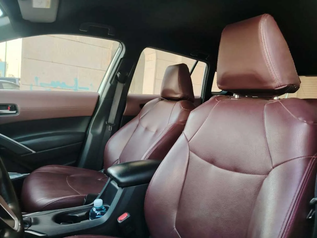 Car image 13