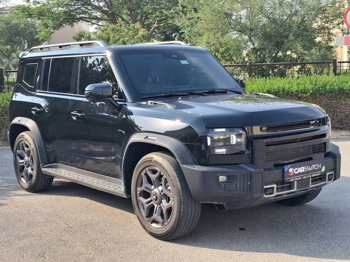 Car image 3