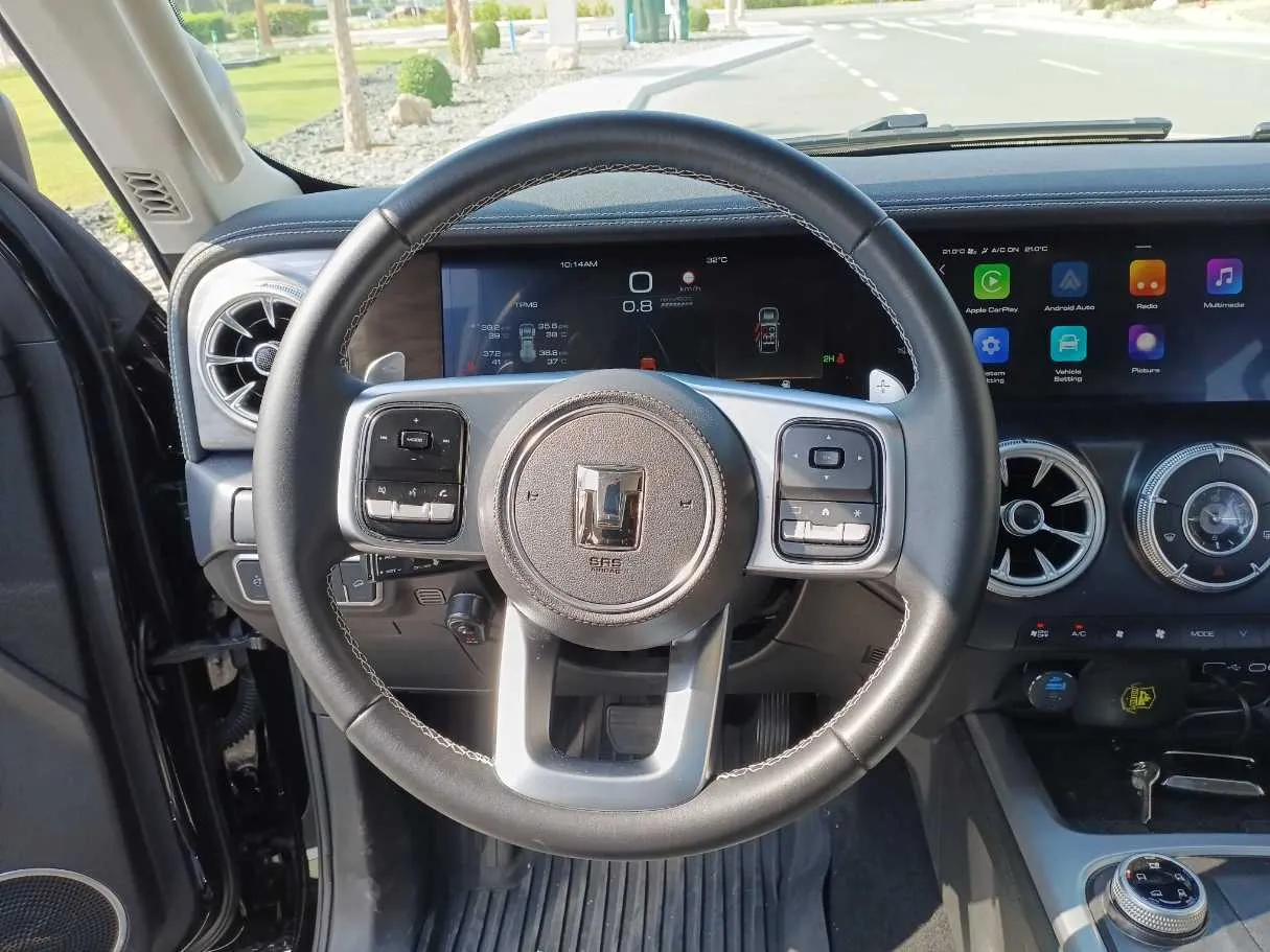 Car image 17