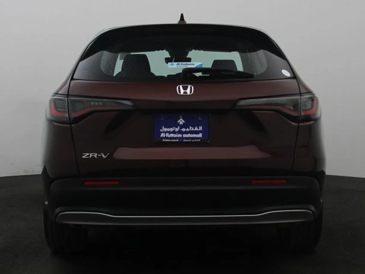Car image 12