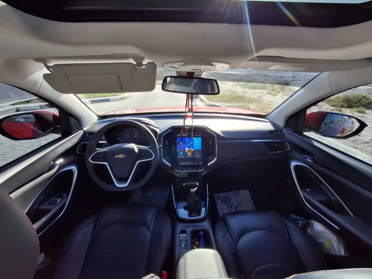 Car image 18