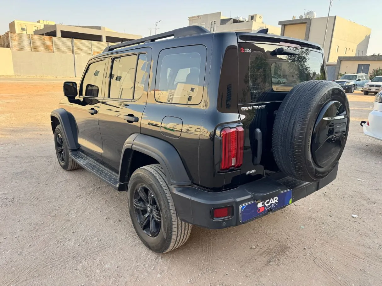 Car image 7