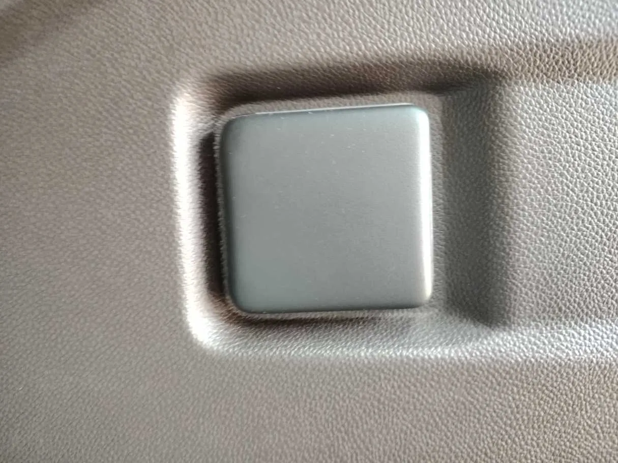 Car image 29
