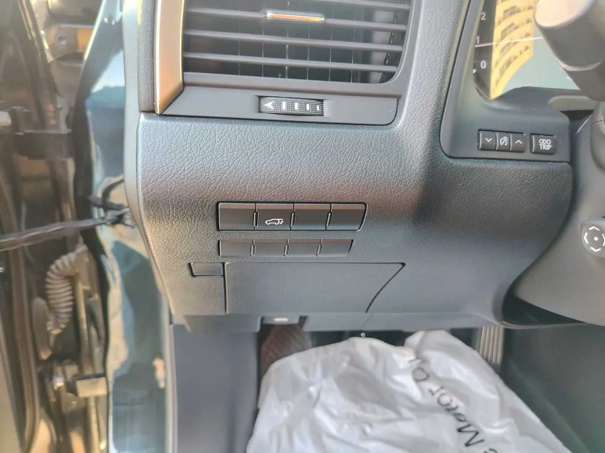 Car image 41