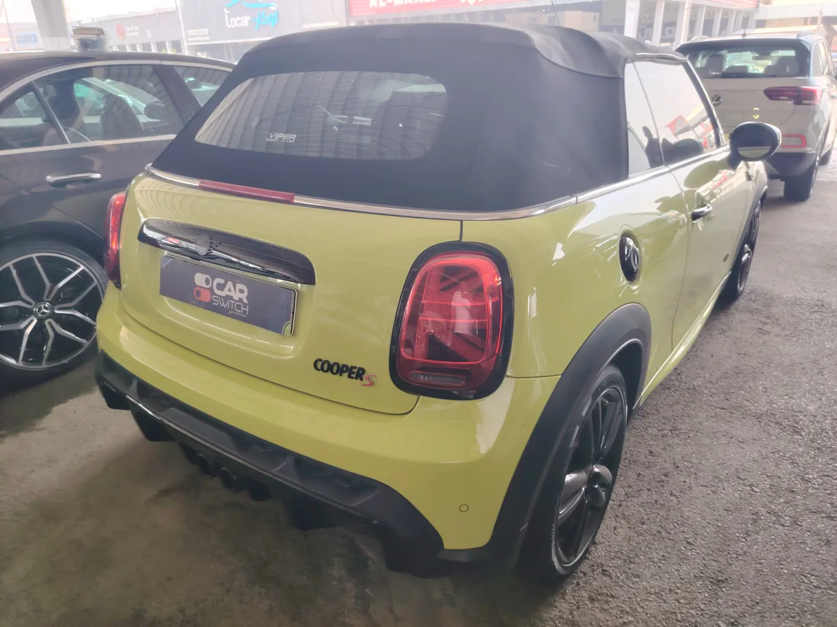 Car image 5