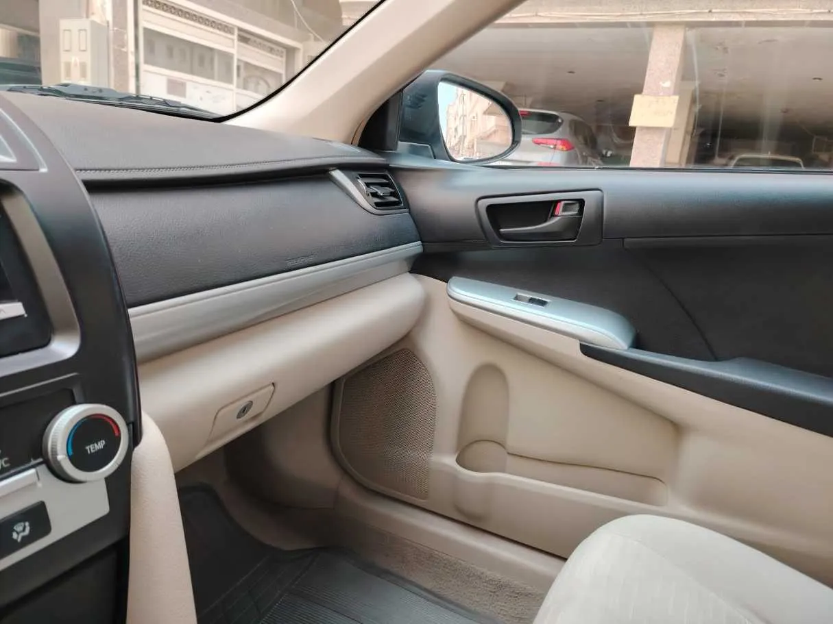 Car image 32