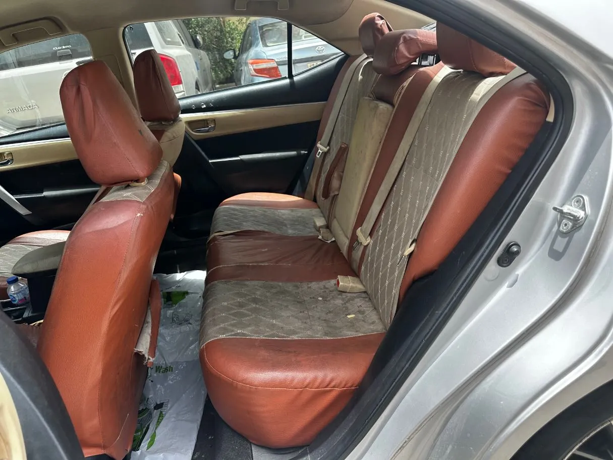 Car image 15