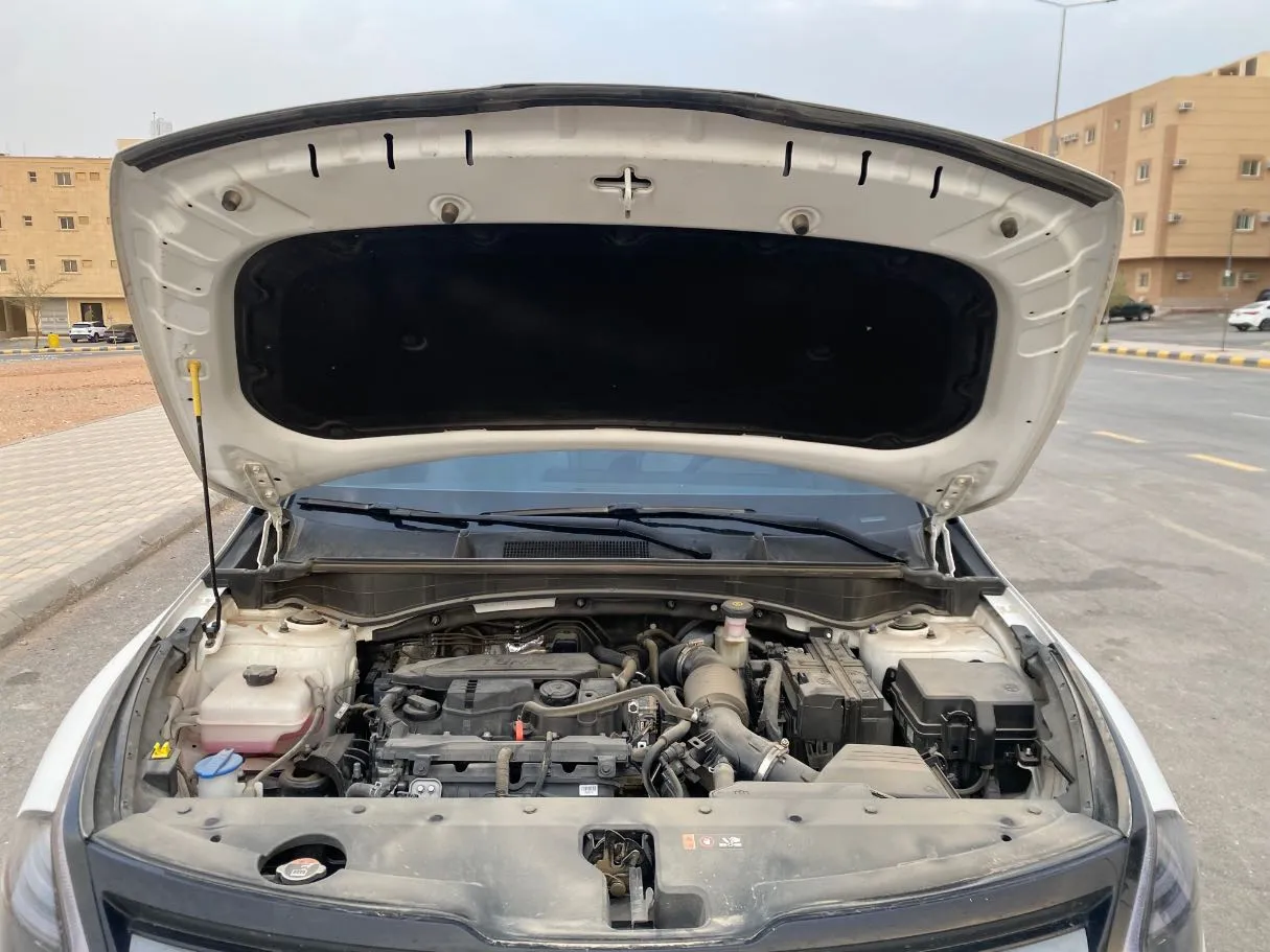 Car image 29