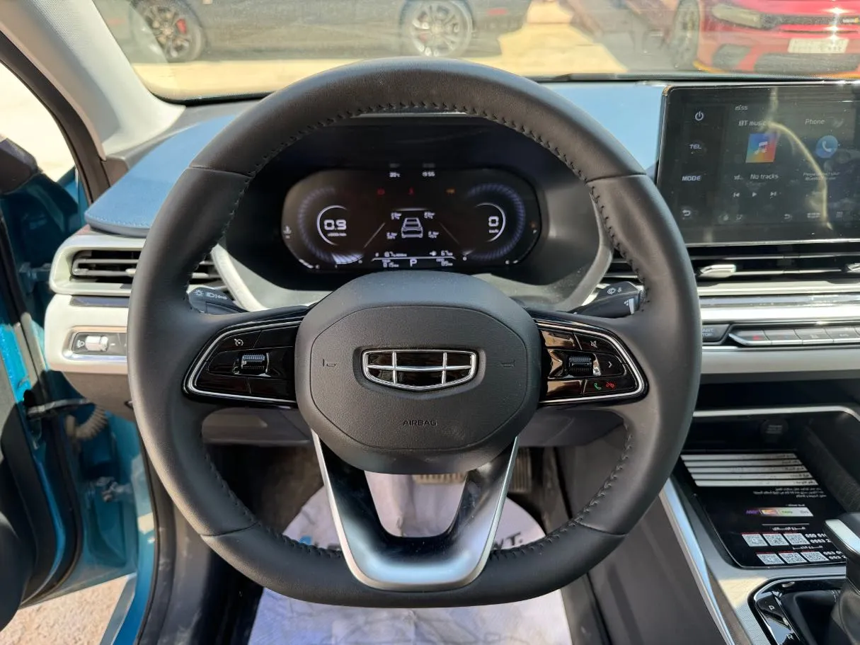 Car image 18