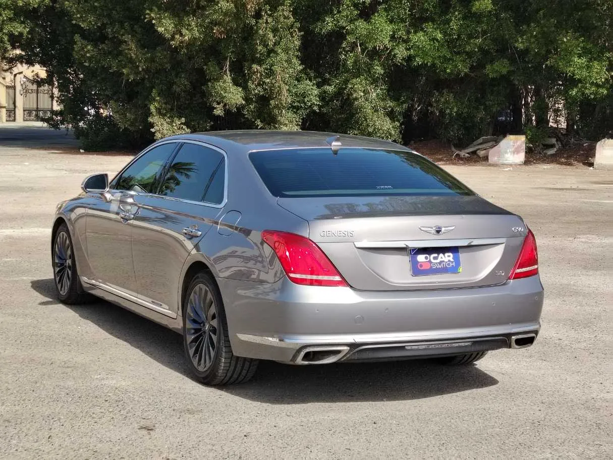Car image 7